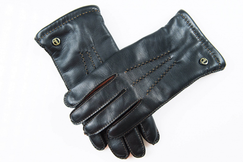 Čierne kožené rukavice