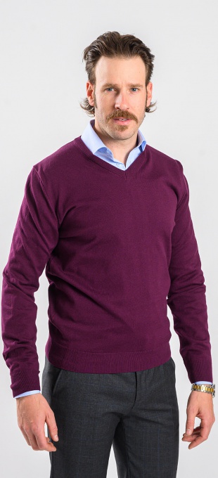 Burgundy cotton v-neck