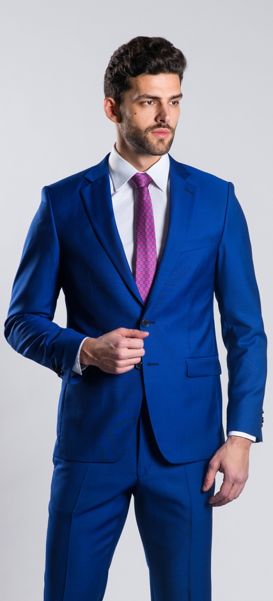 Modrý vlnený oblek